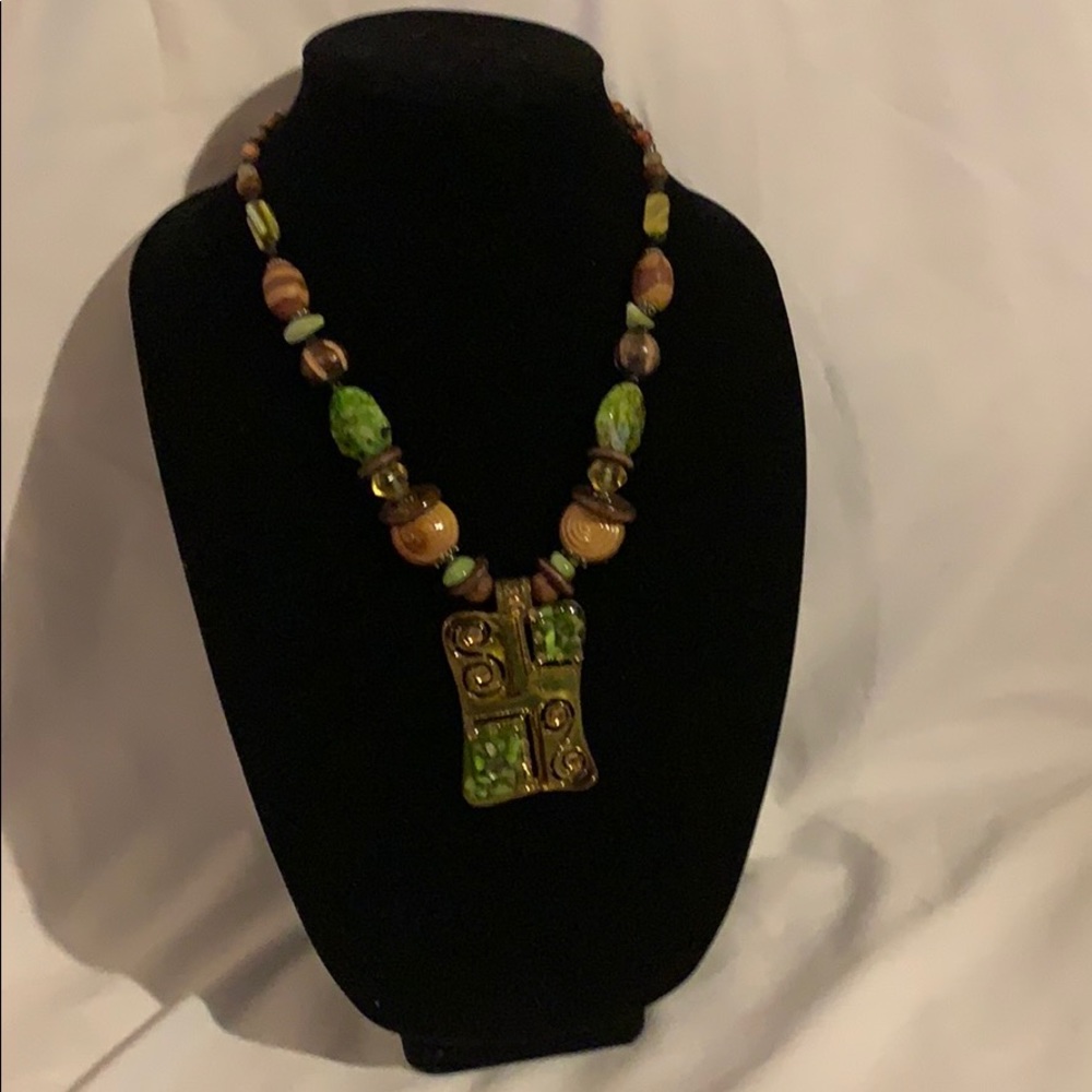 Chico’s18” Green/Tan Necklace